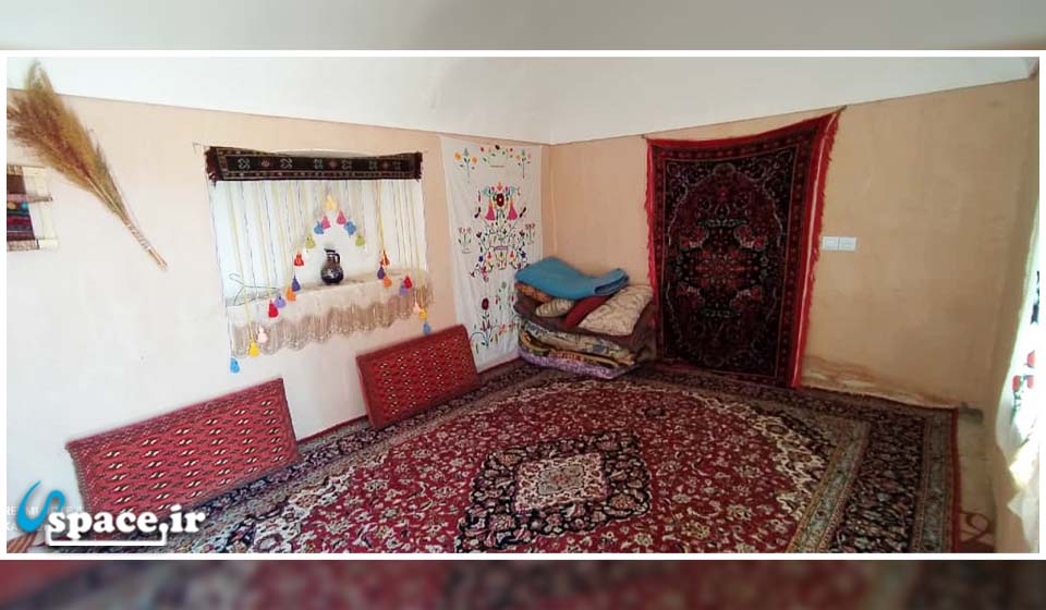 نمای داخلی اتاق اقامتگاه بوم گردی کویرداران - شاهرود - بیارجمند - روستای رضا آباد